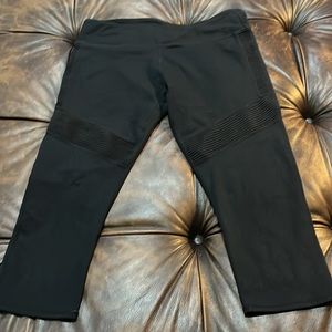 Fabletics size L leggings